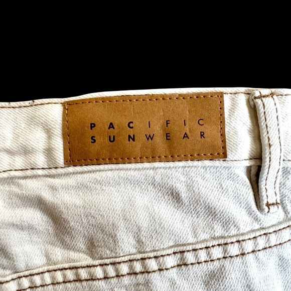 Pacific Sunwear Pac Sun Off White Dad Jeans - Picture 7 of 16